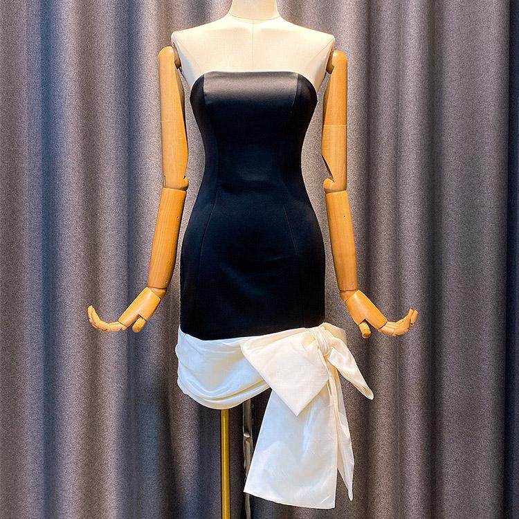 #7435 KURVIGES KLEID MIT SCHLEIFE