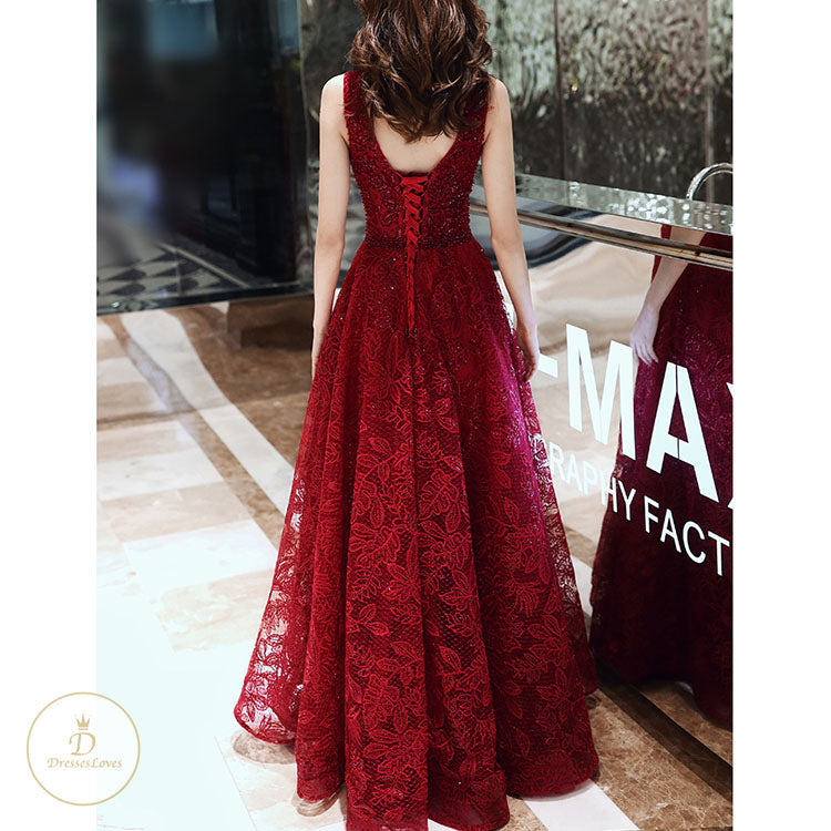 #7574 डीप वी-नेक इवनिंग ड्रेस