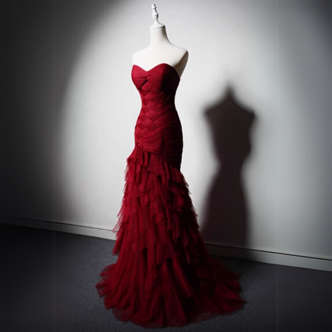 #7898 FORM-FITTING MERMAID EVENING DRESS
