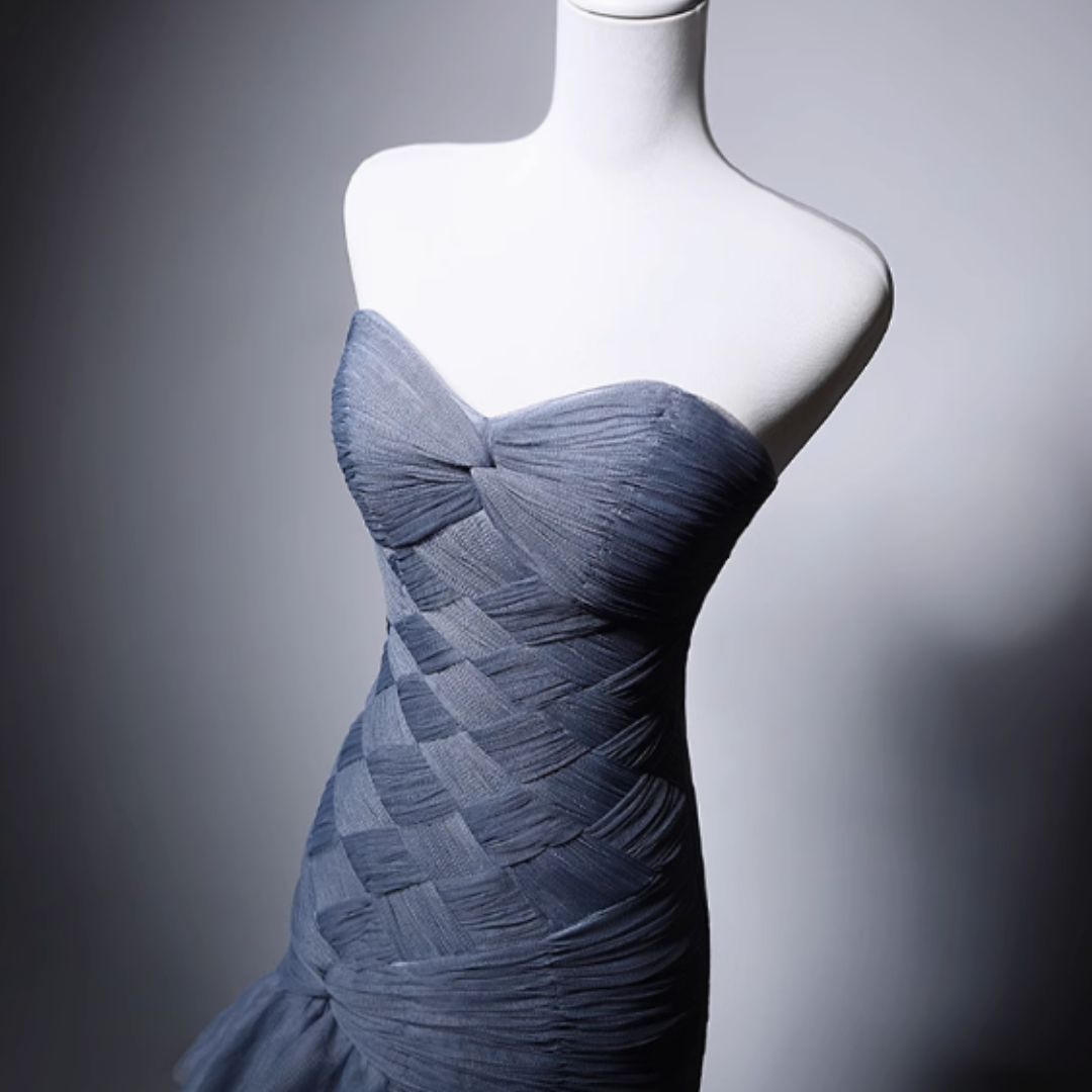 #7898 FORM-FITTING MERMAID EVENING DRESS