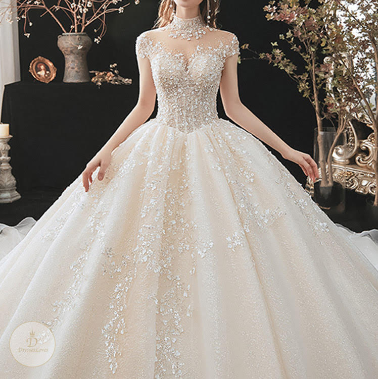 #7459 WEDDING DRESS