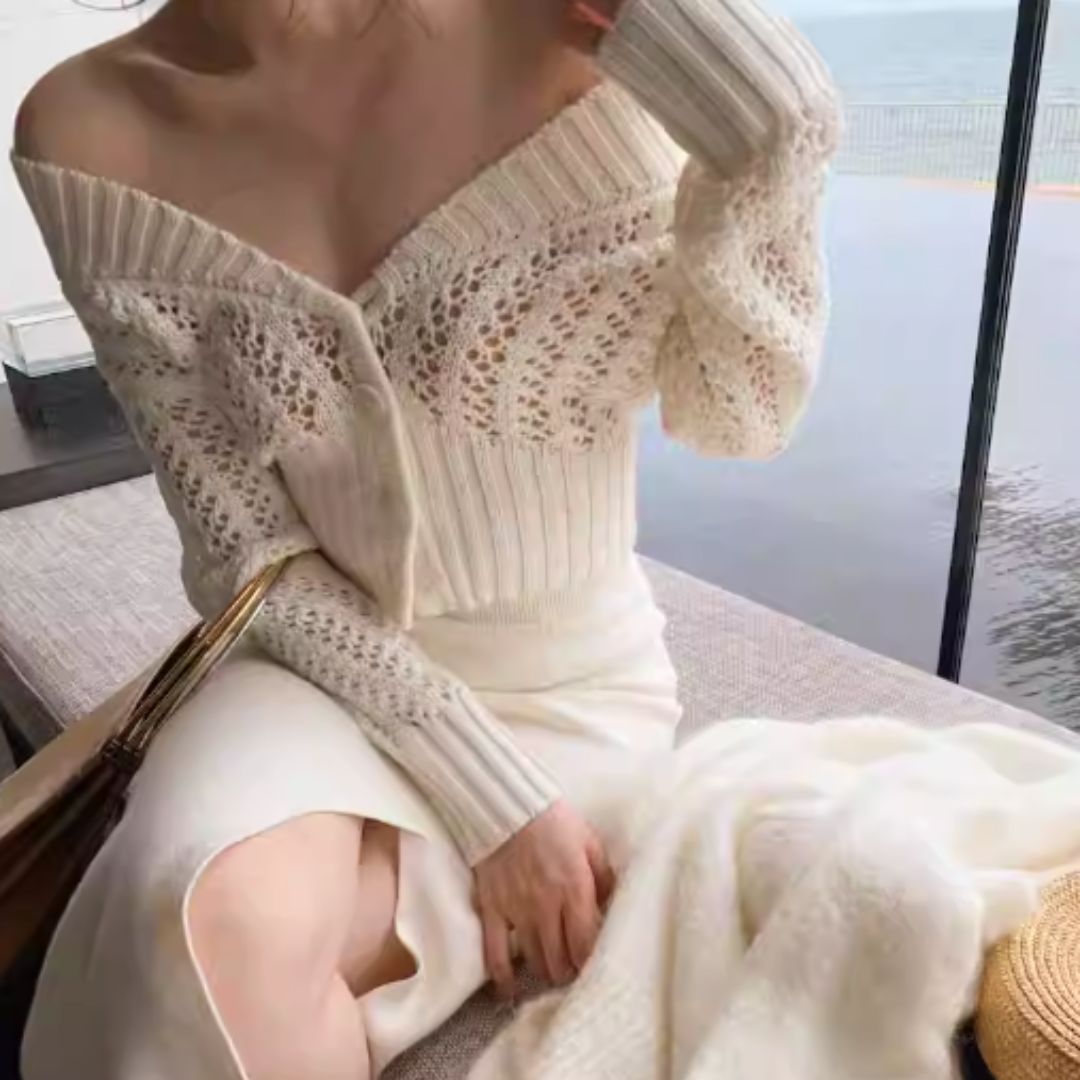 #7949 HOLLOW KNITTED TOP