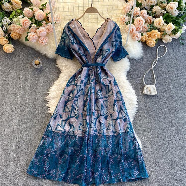 #5146 Vintage embroidered dress